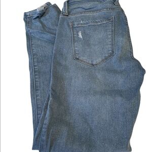 Just USA jeans tapered to ankle lightly distressed button/zip closure Size 27